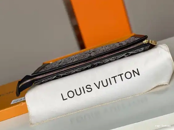 Cheap TOILETRY VUITTON LOUIS 26 1854 POUCH SINCE 0628